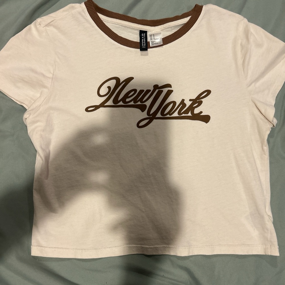 Cream and Brown H&M New York cropped baby tee. Barely worn like new.